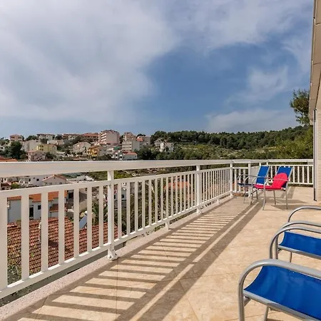 - Mavasnica, Trogir, Ciovo Vila Trogir